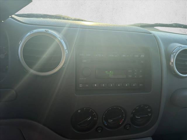 Used 2004 Ford Expedition XLT RWD image 14