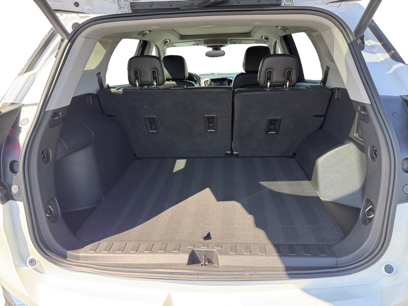 Used 2020 GMC Terrain SLT w/ Preferred Package FWD image 17