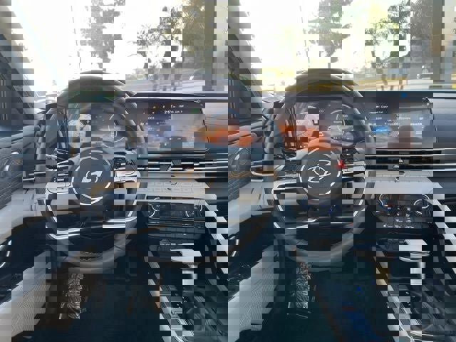 New 2026 Hyundai Elantra Limited image 17