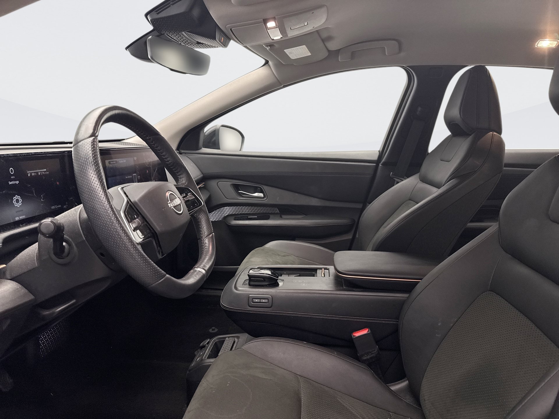 Used 2024 Nissan Ariya AWD image 9