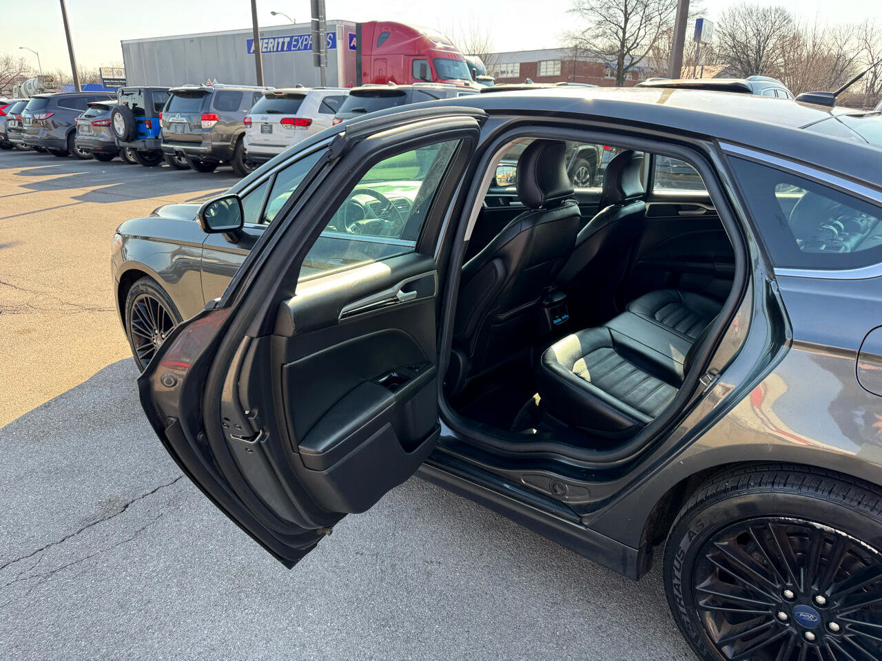 Used 2016 Ford Fusion SE w/ Equipment Group 202A image 14