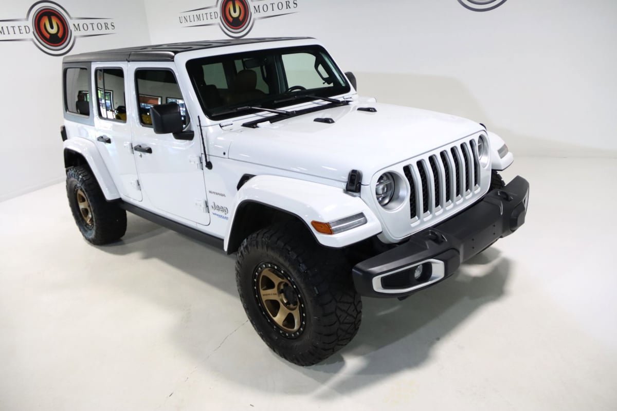 Used 2021 Jeep Wrangler Unlimited Sahara w/ Dual Top Group AWD/4WD image 29