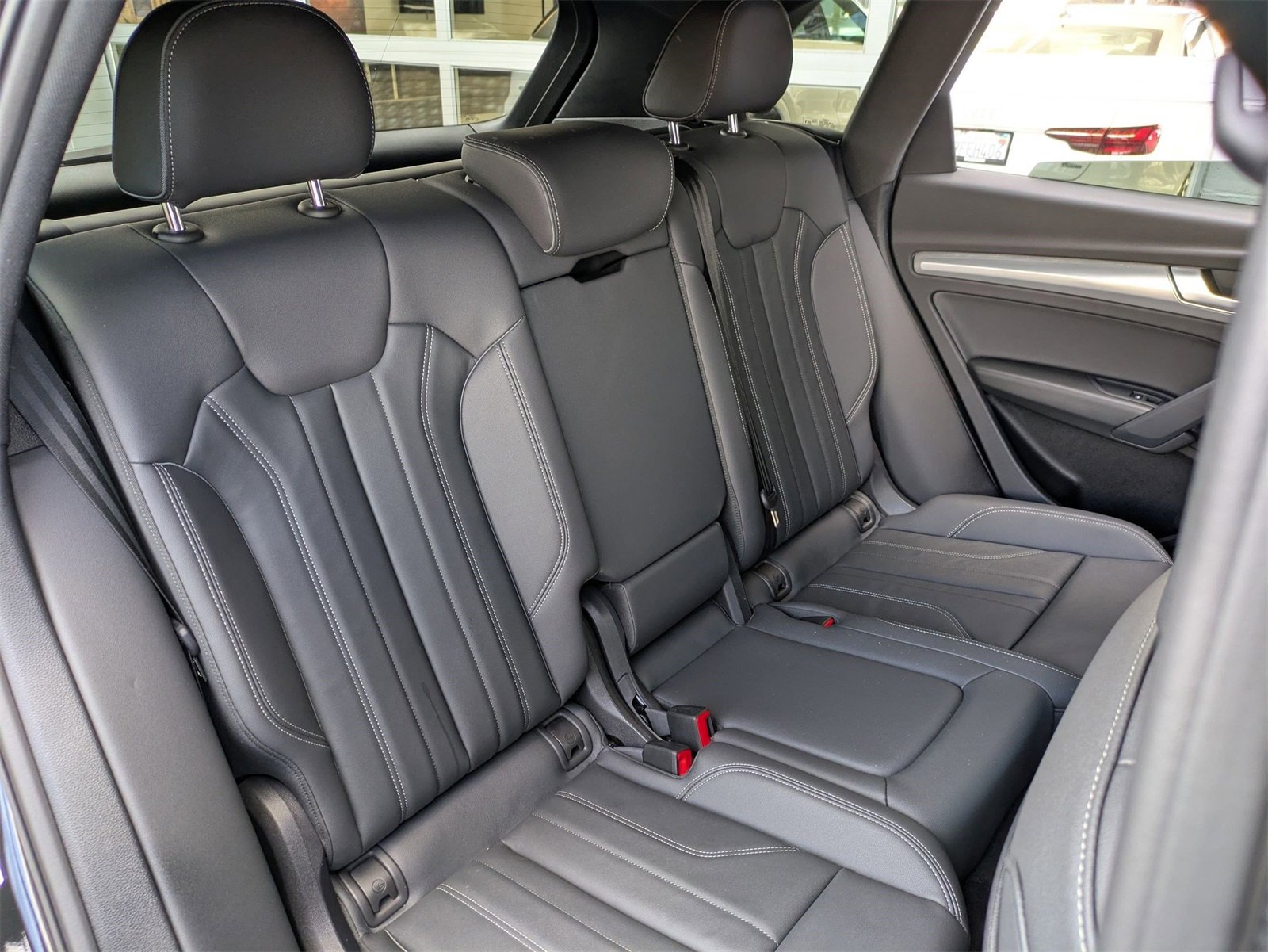 Used 2024 Audi Q5 2.0T Premium w/ Summer of Audi Package image 29