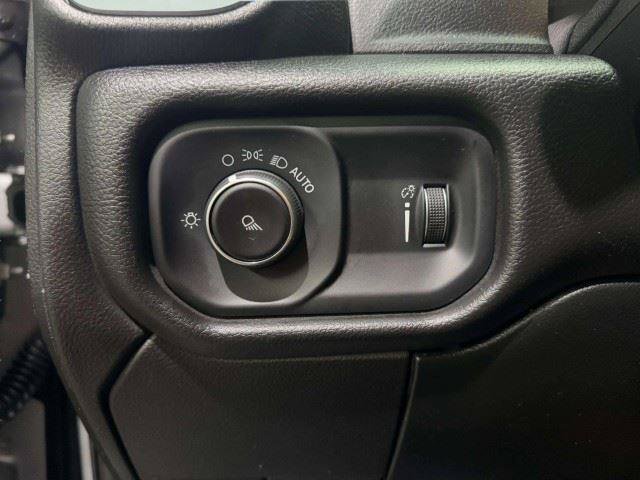 Used 2022 RAM 2500 Big Horn AWD/4WD image 25