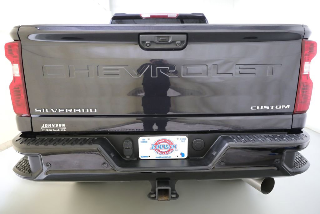 Used 2024 Chevrolet Silverado 2500 Custom w/ Custom Value Package image 17