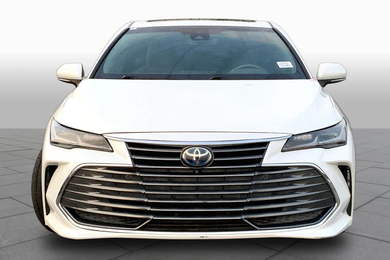 Used 2020 Toyota Avalon Limited w/ Advanced Safety Package FWD image 5