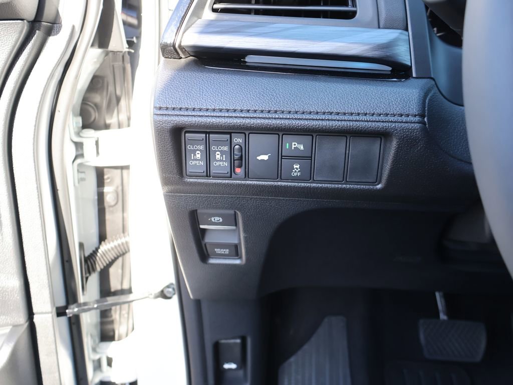 Certified 2026 Honda Odyssey Elite image 37