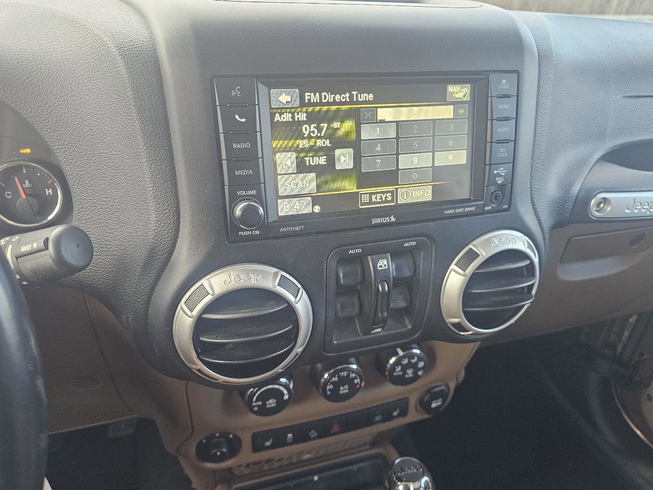 Used 2015 Jeep Wrangler Unlimited Sahara w/ Max Tow Package image 13