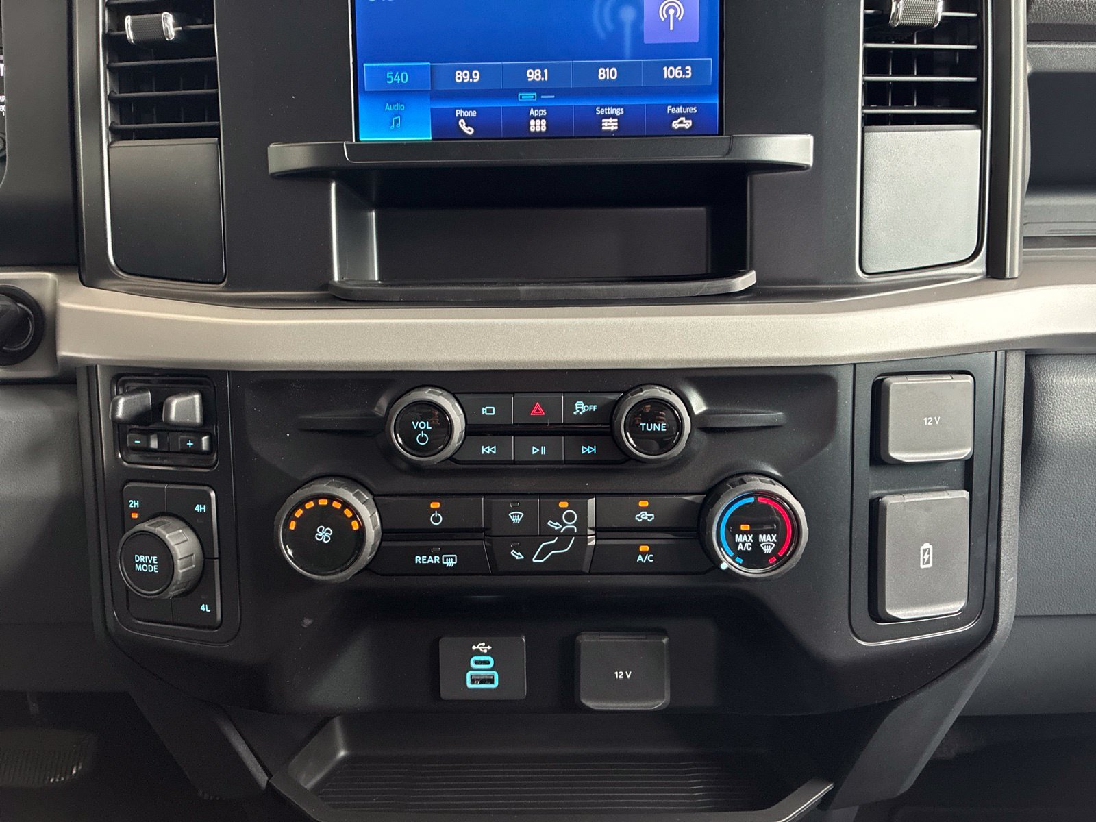 New 2027 Ford F350 XL w/ STX Appearance Package AWD/4WD image 24