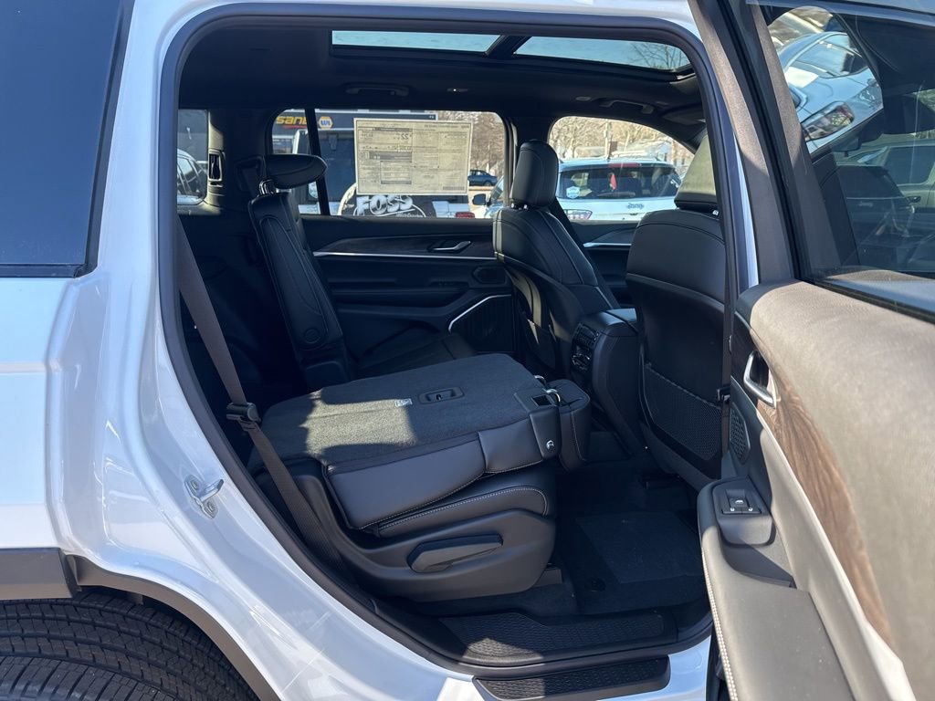 New 2026 Jeep Grand Cherokee L Limited image 27