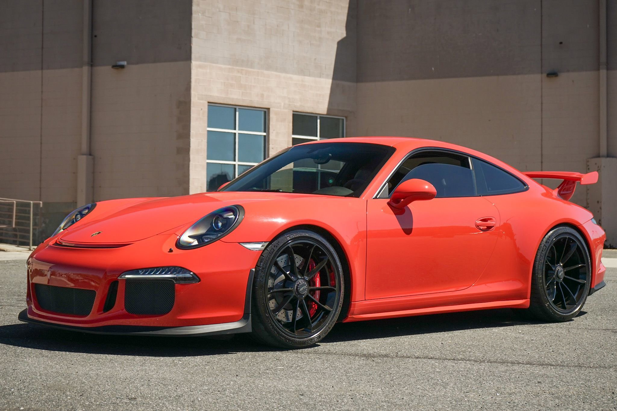 Used 2016 Porsche 911 GT3 RWD image 2