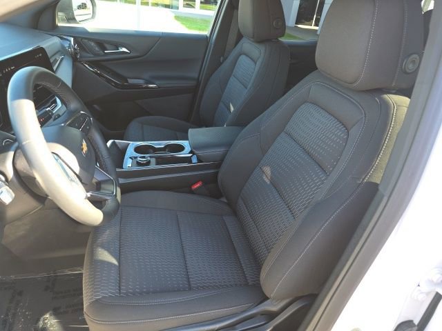 Used 2026 Chevrolet Equinox LT w/ LPO, Floor Liner Package AWD/4WD image 22