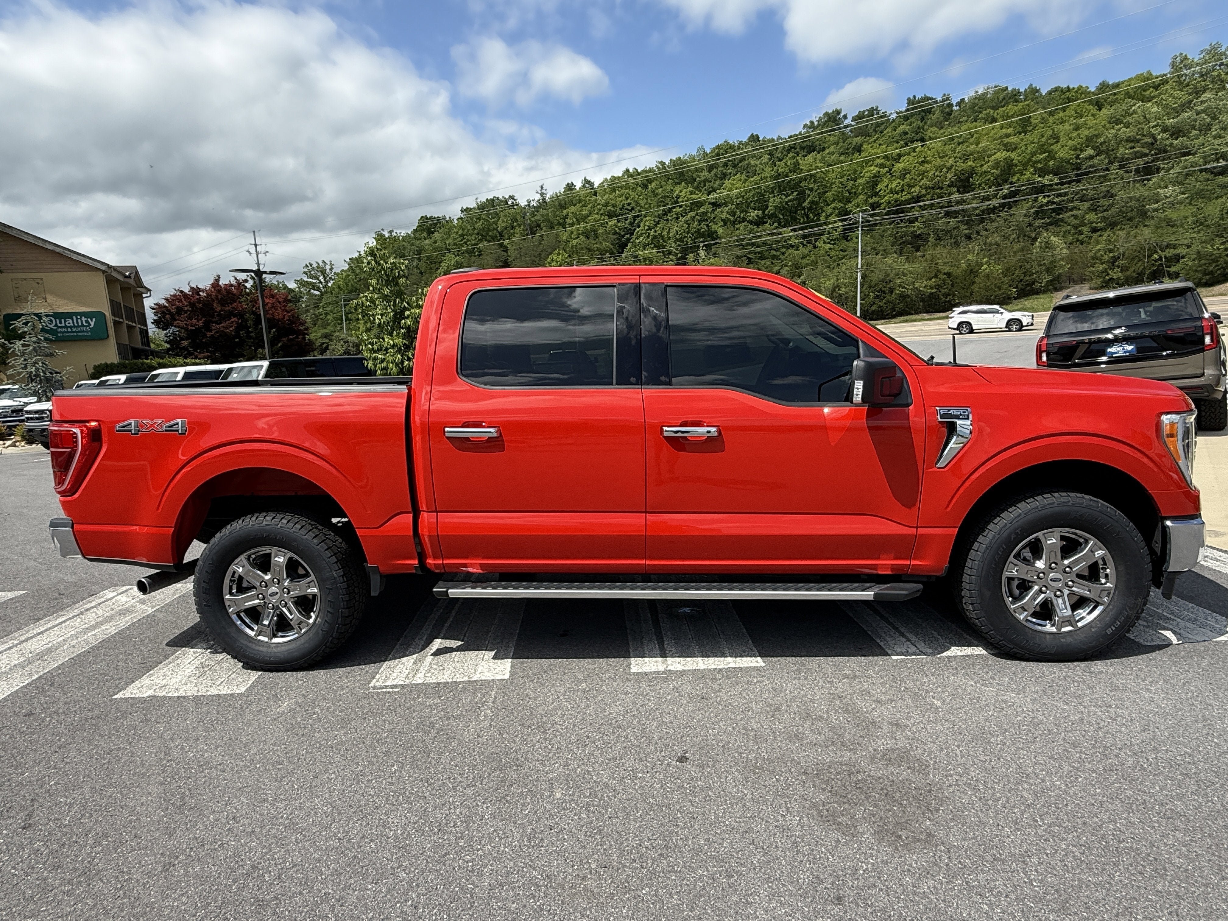 Used 2022 Ford F150 XLT w/ Equipment Group 302A High AWD/4WD image 4