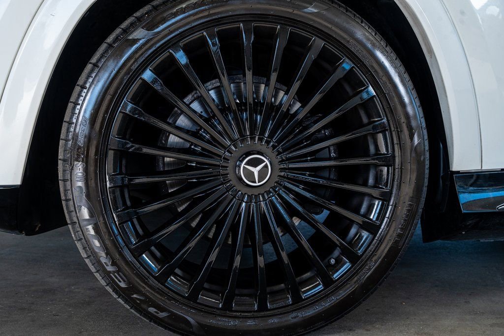 Used 2021 Mercedes-Benz Maybach GLS 600 4MATIC image 10