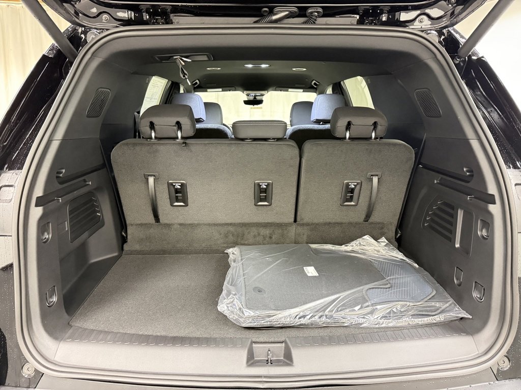 New 2026 Chevrolet Traverse LT w/ Driver Confidence Package image 5