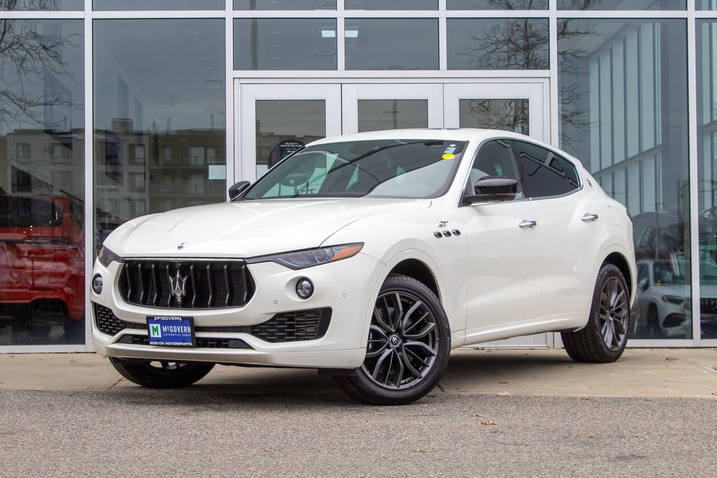 Used 2024 Maserati Levante GT Ultima image 1