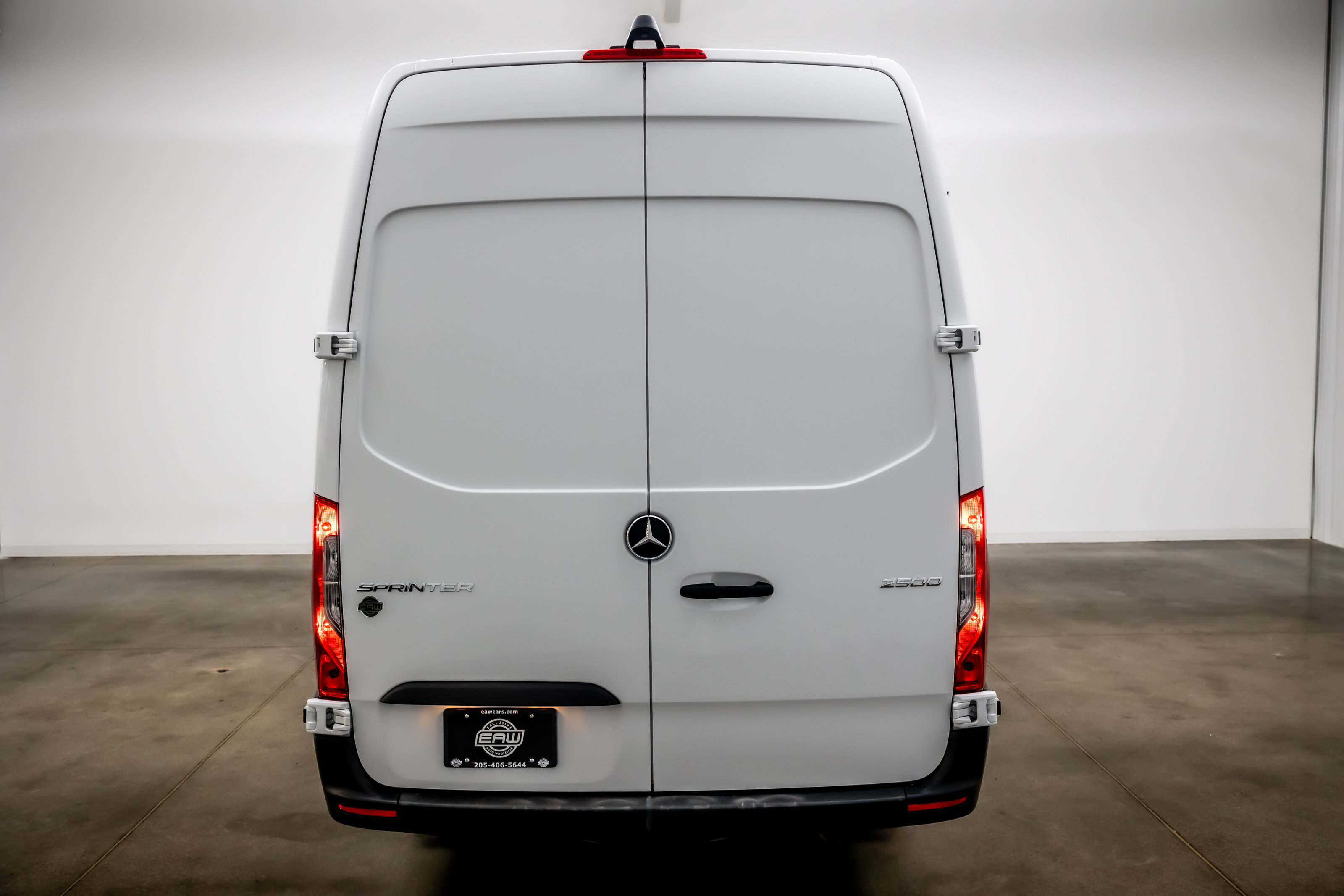 Used 2023 Mercedes-Benz Sprinter 2500 image 10