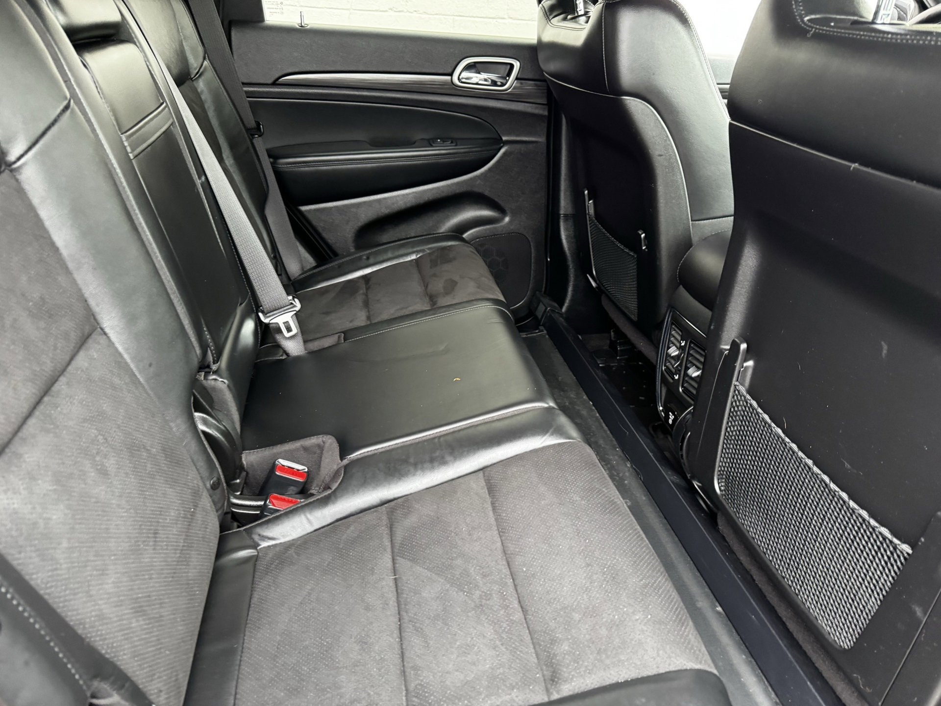 Used 2022 Jeep Grand Cherokee Altitude image 17