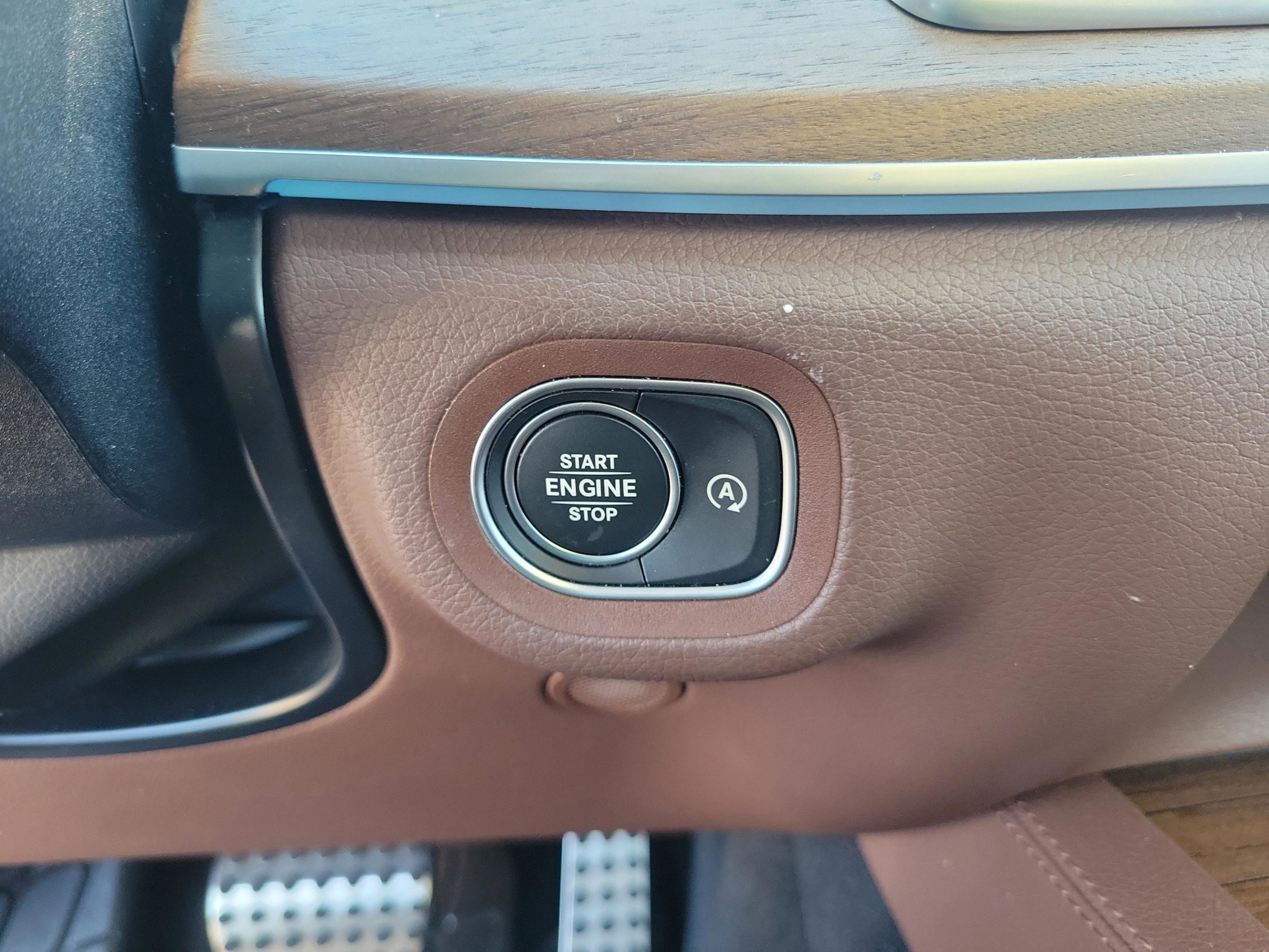 Used 2024 Mercedes-Benz GLS 450 4MATIC image 18