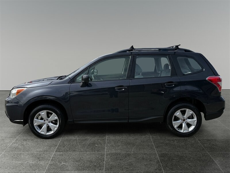 Used 2016 Subaru Forester 2.5i w/ Alloy Wheel Package AWD/4WD image 2