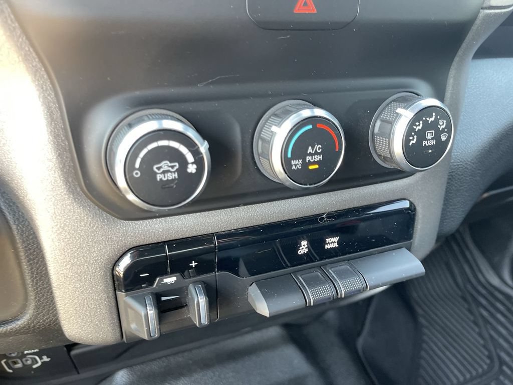 Used 2021 RAM 3500 Tradesman w/ Chrome Appearance Group AWD/4WD image 18