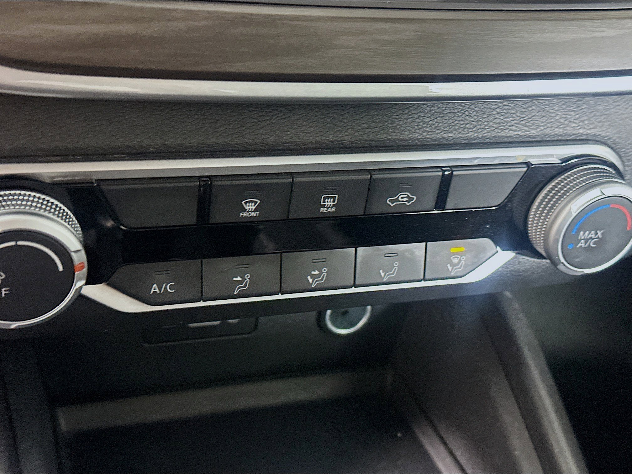 Used 2025 Nissan Altima 2.5 SV image 23