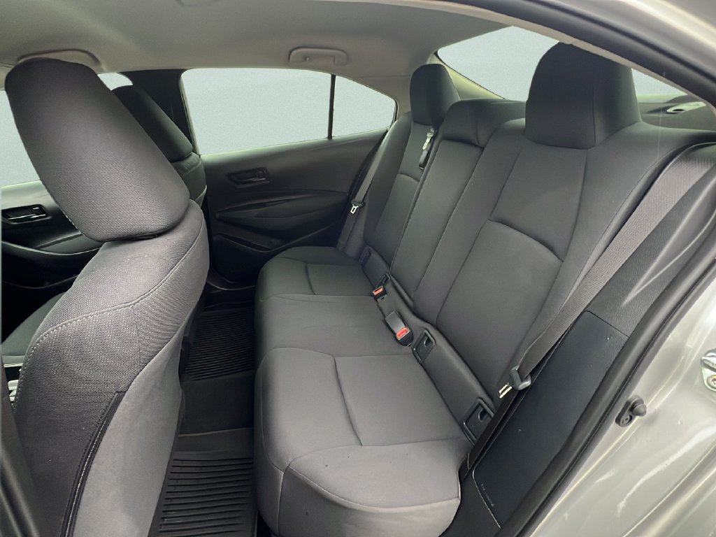 Used 2025 Toyota Corolla LE FWD image 12