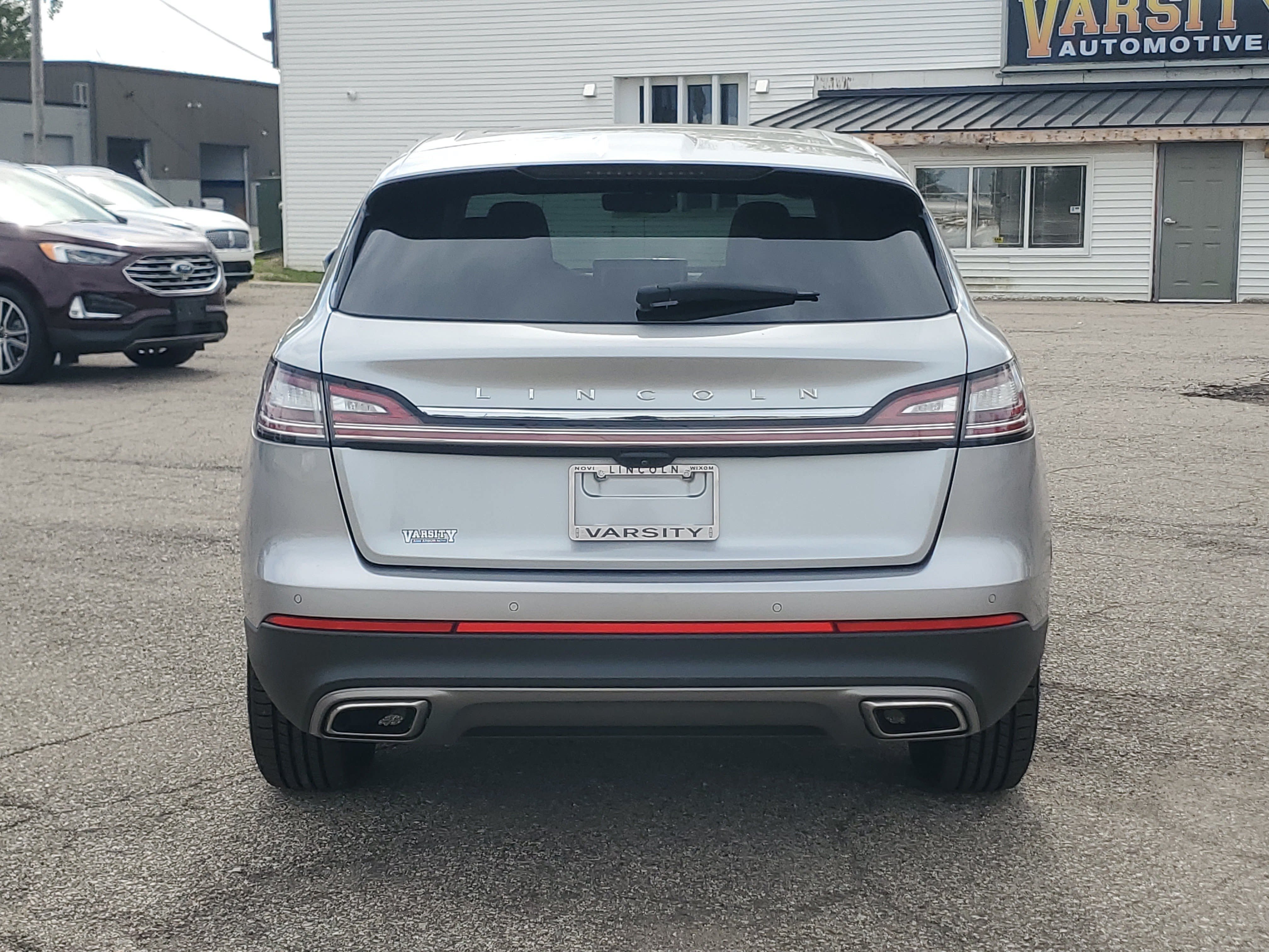 Used 2023 Lincoln Nautilus Reserve w/ Luxury Package AWD/4WD image 5