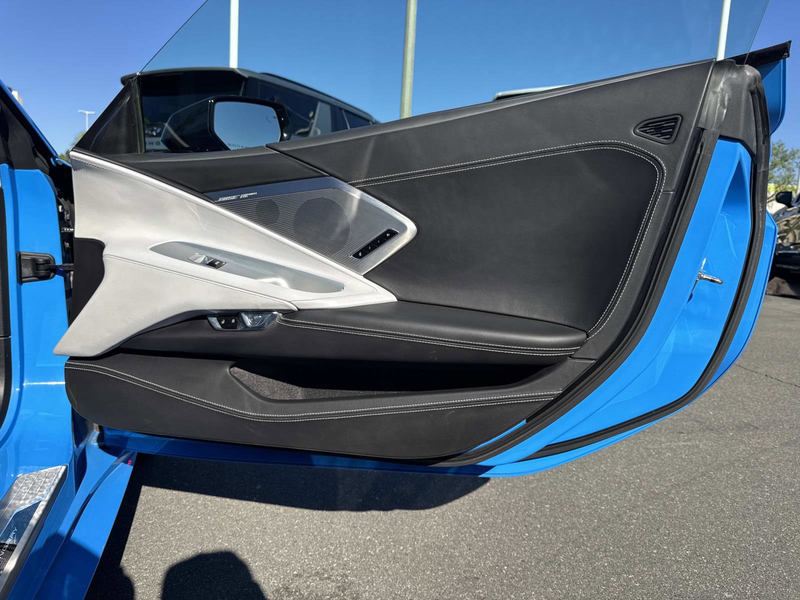 Used 2021 Chevrolet Corvette Stingray Premium Conv w/ Z51 Performance Package image 25