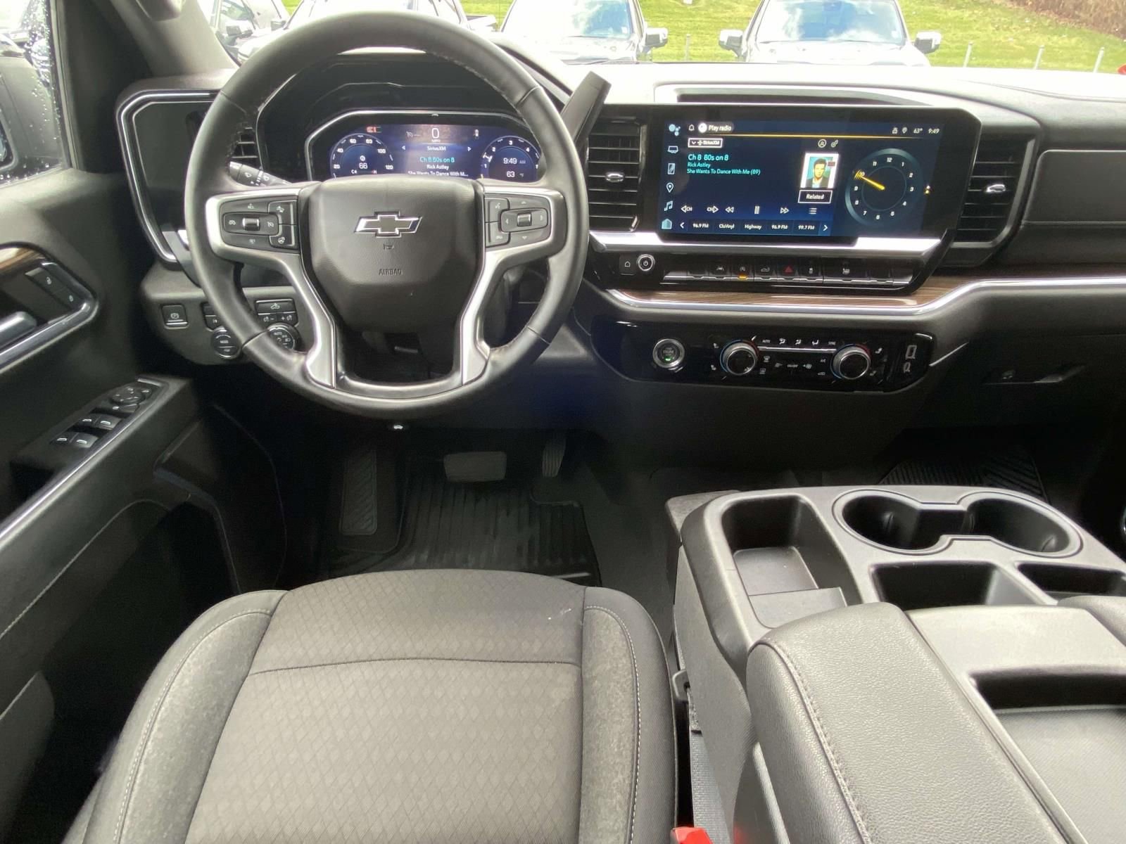 Used 2024 Chevrolet Silverado 1500 RST AWD/4WD image 10