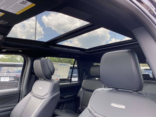 New 2027 Ford Expedition Platinum w/ Stealth Appearance Package AWD/4WD image 13