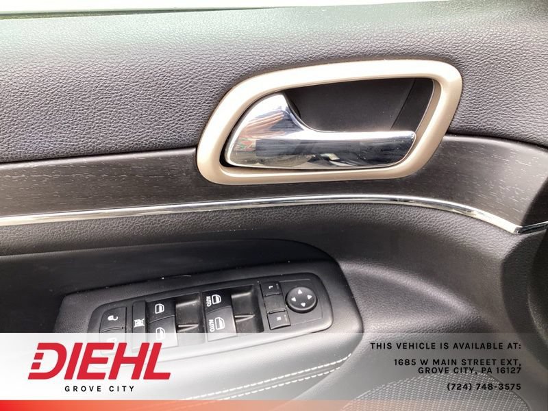 Used 2017 Jeep Grand Cherokee Limited AWD/4WD image 18