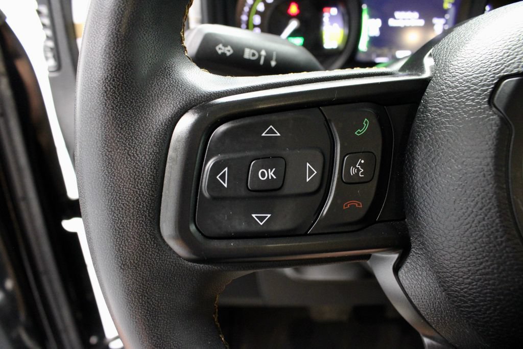 Used 2024 Jeep Wrangler Unlimited AWD/4WD image 25