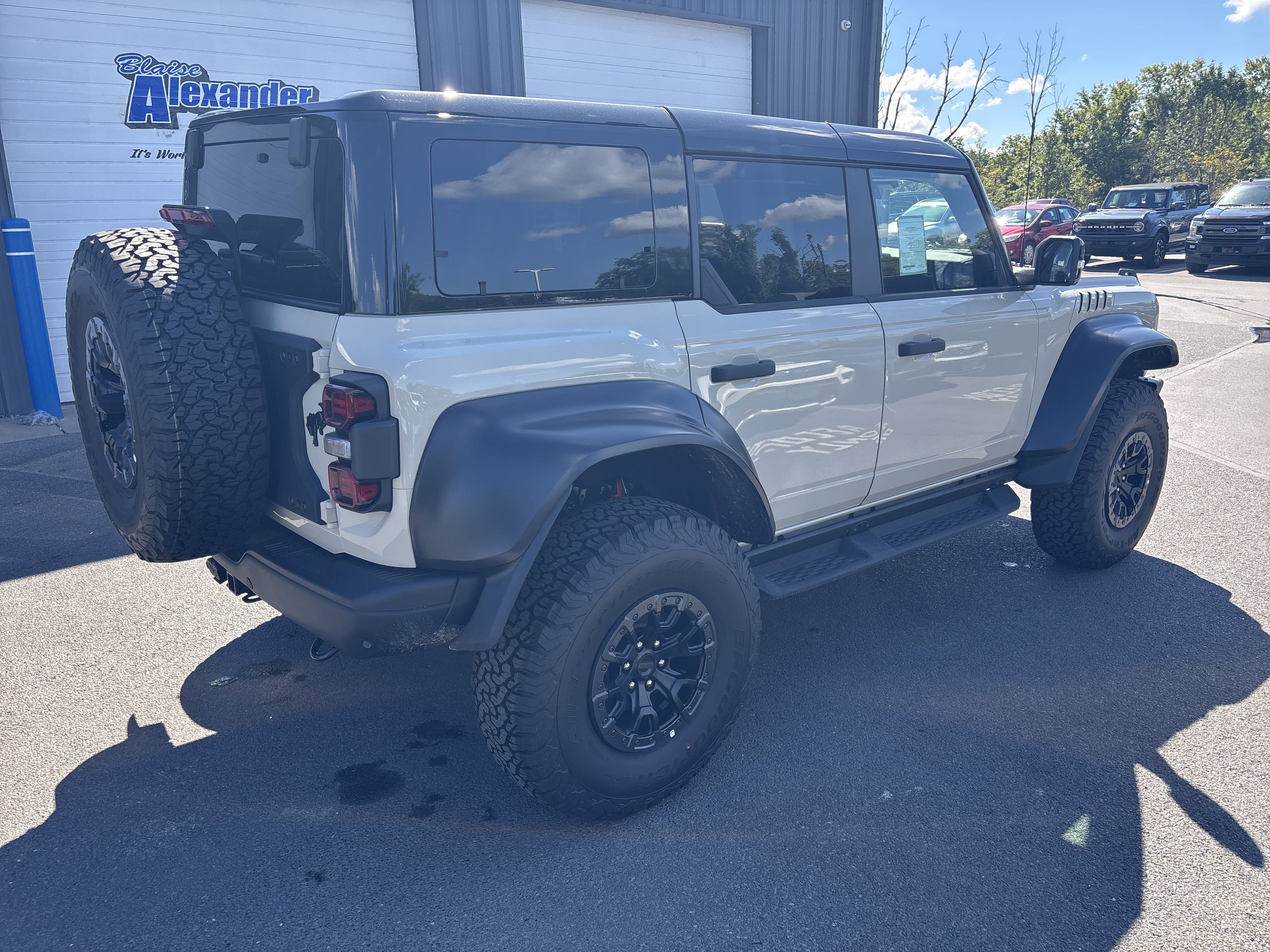 New 2025 Ford Bronco Raptor video 3