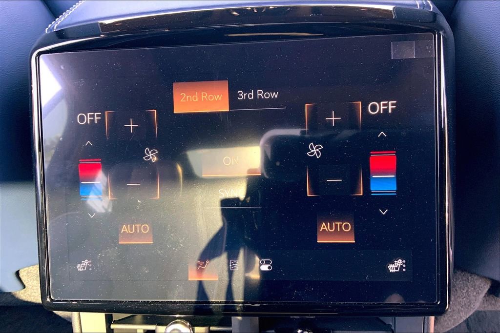 New 2026 Cadillac Vistiq Premium Luxury image 19