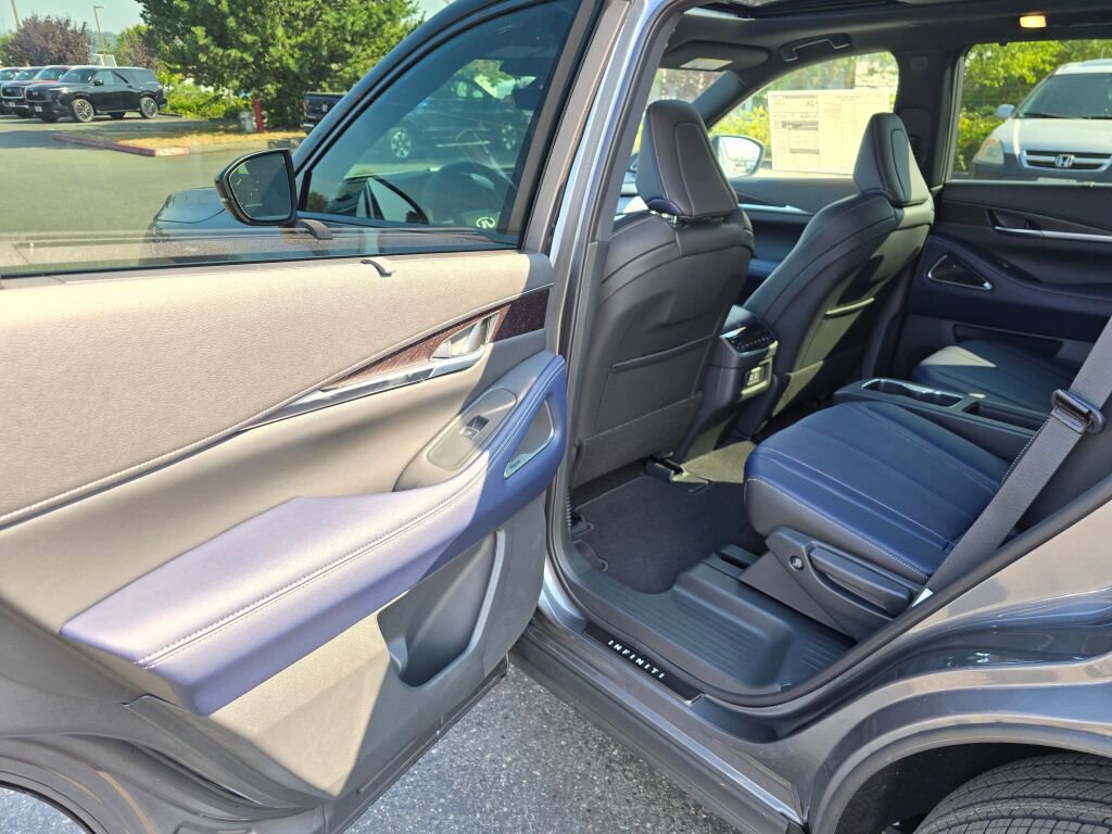 New 2026 INFINITI QX60 Sport w/ Dark Cargo Package image 15