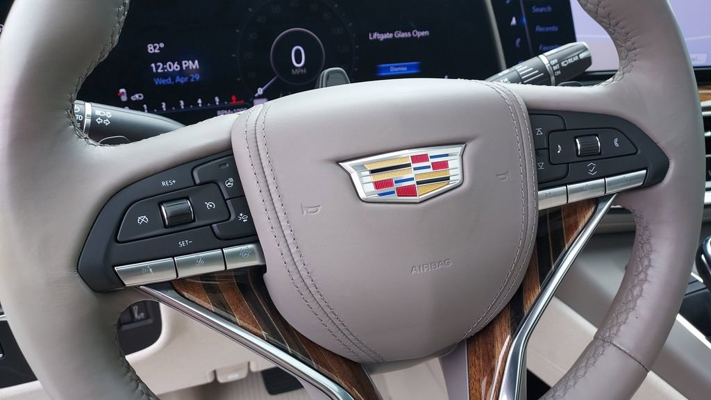 Used 2024 Cadillac Escalade Sport Platinum w/ LPO, ONYX Package AWD/4WD image 13