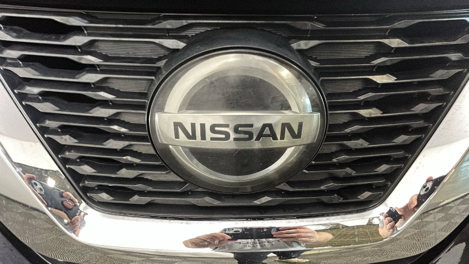 Used 2020 Nissan Rogue S FWD image 8
