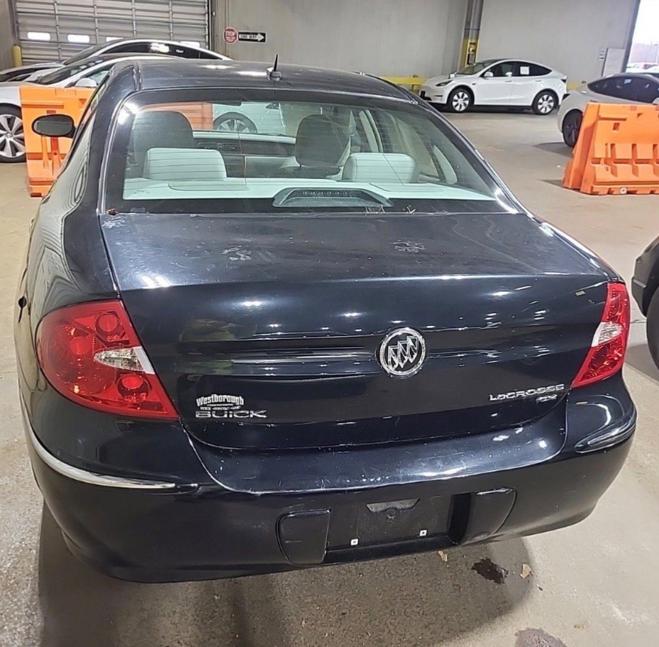 Used 2008 Buick LaCrosse CX image 2