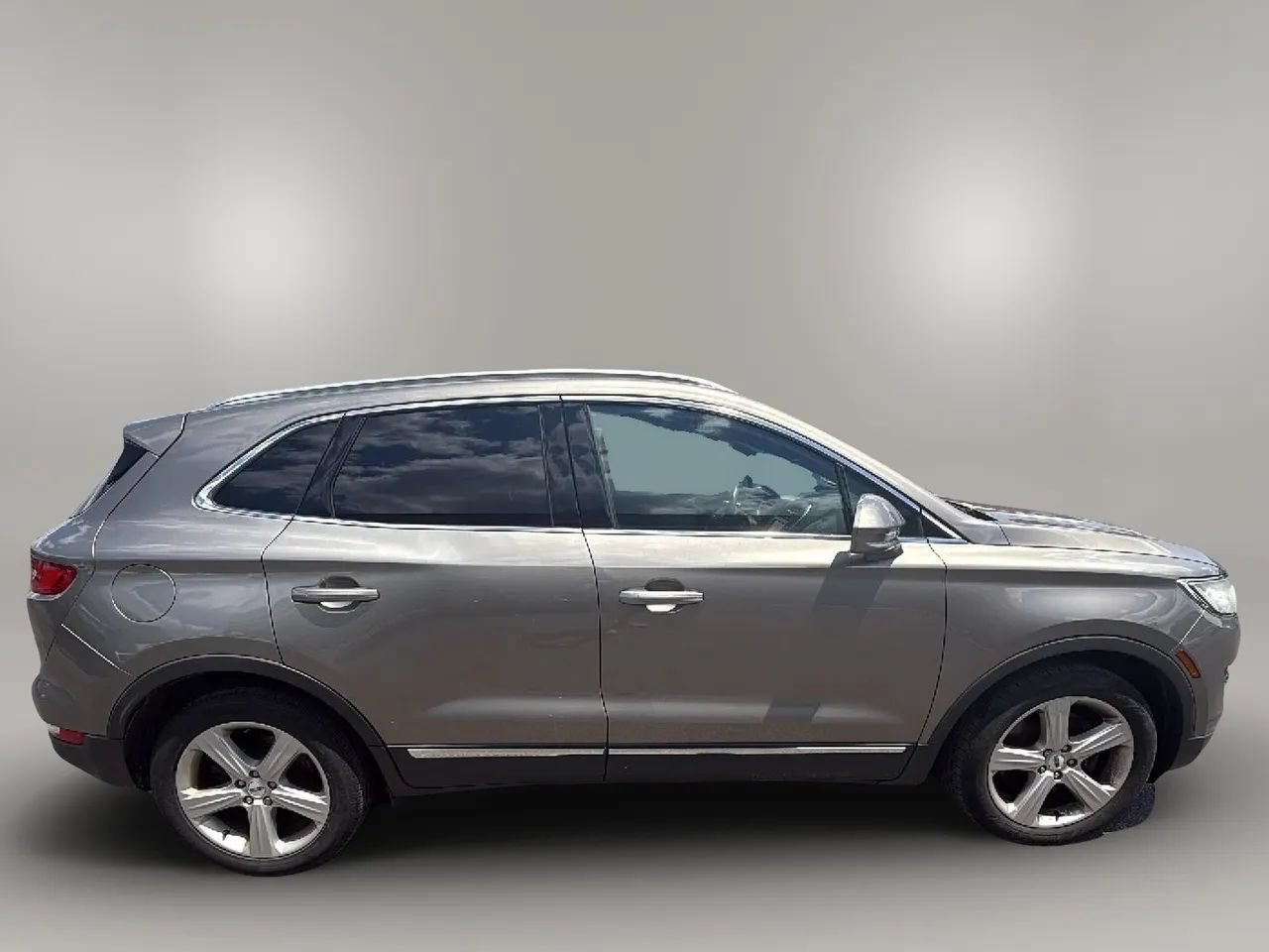 Used 2017 Lincoln MKC Premiere AWD/4WD image 6