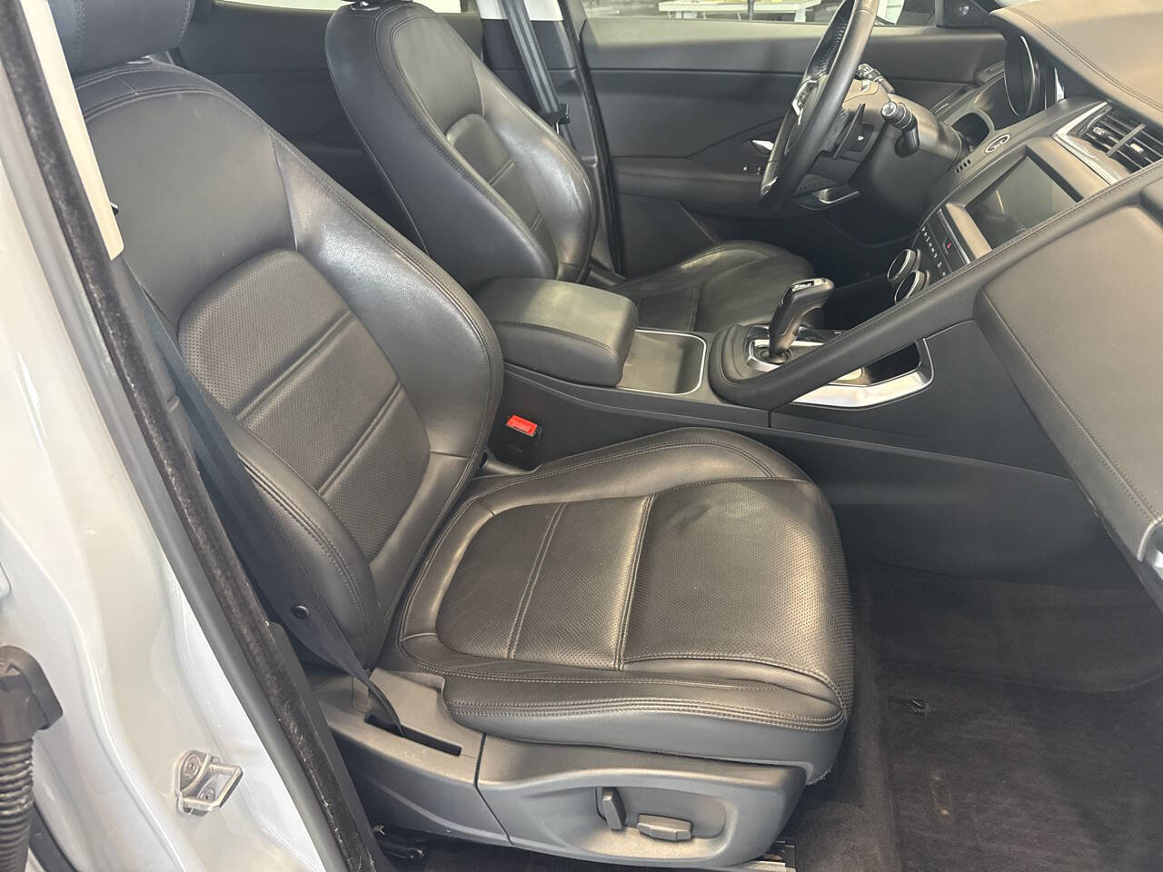 Used 2019 Jaguar E-PACE S image 43