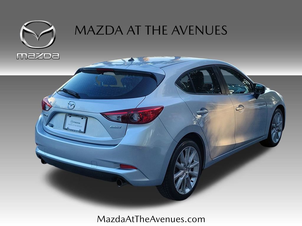 Used 2017 MAZDA MAZDA3 Touring image 4