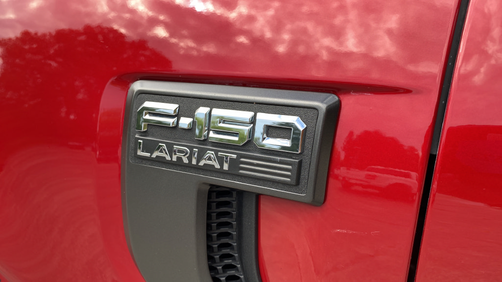 Used 2023 Ford F150 Lariat w/ FX4 Off-Road Package AWD/4WD image 49