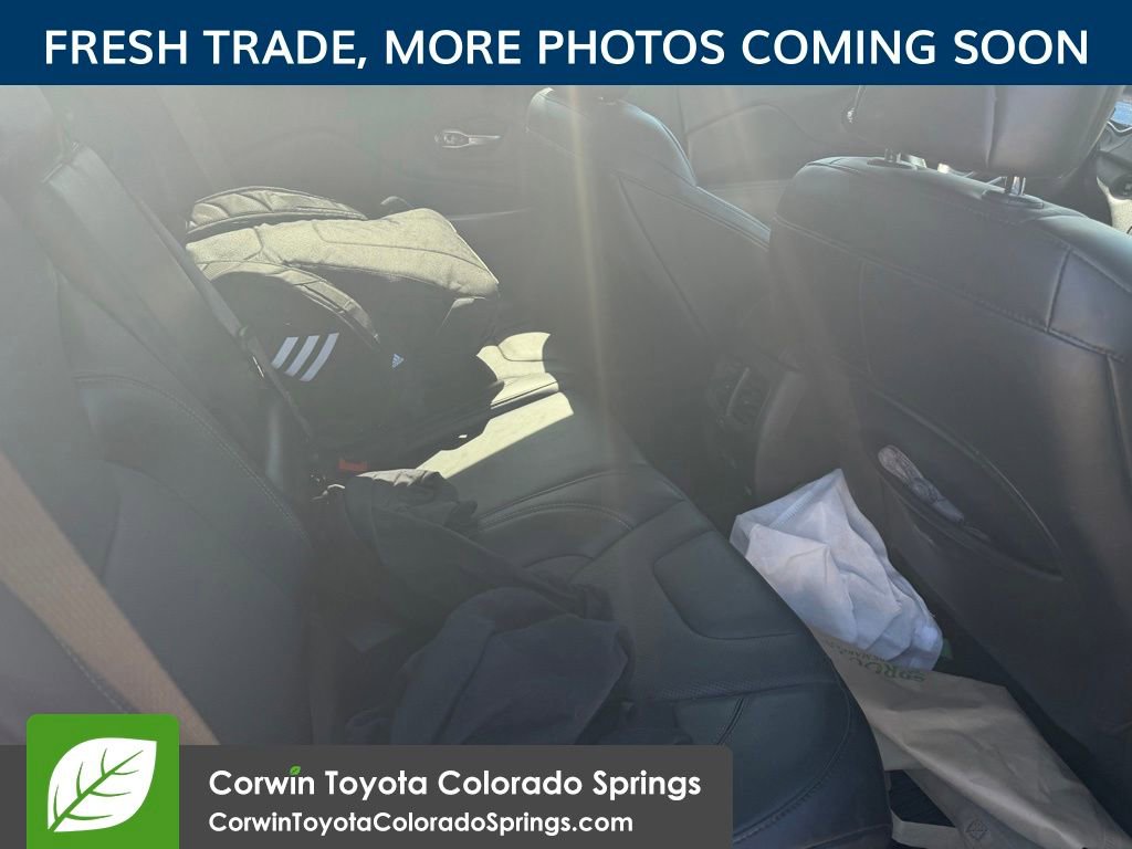 Used 2021 Jeep Cherokee Latitude Lux w/ Comfort/Convenience Group image 10