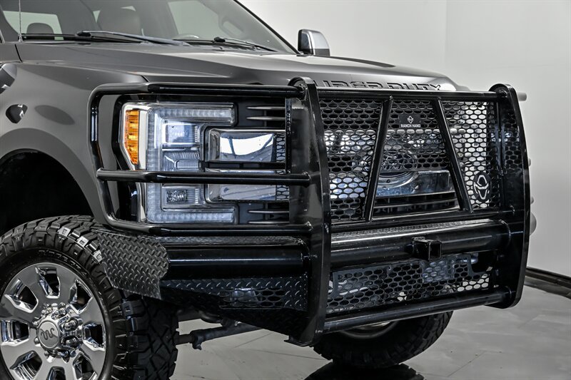 Used 2018 Ford F250 King Ranch w/ King Ranch Ultimate Package AWD/4WD image 2