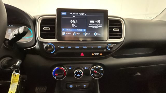 Certified 2025 Hyundai Venue SE FWD image 22