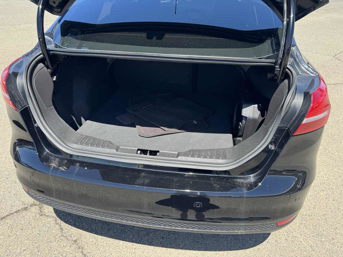 Used 2018 Ford Focus Titanium FWD image 19