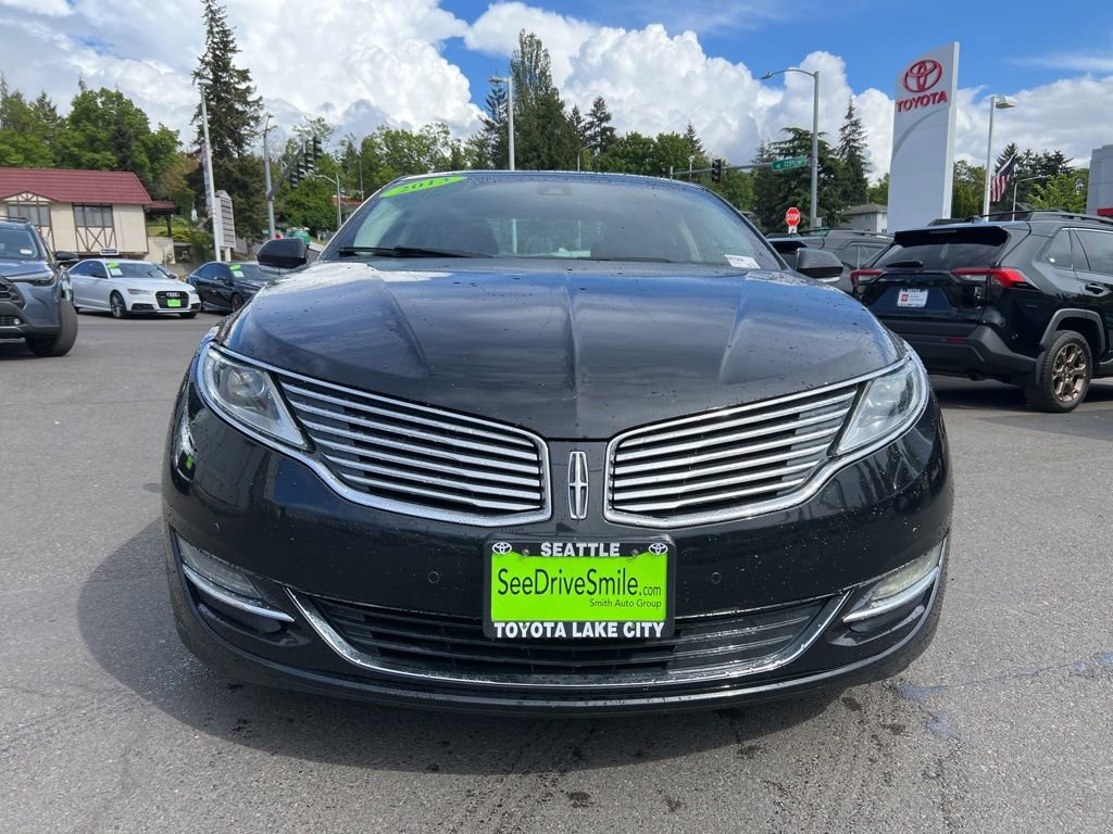 Used 2013 Lincoln MKZ FWD image 2
