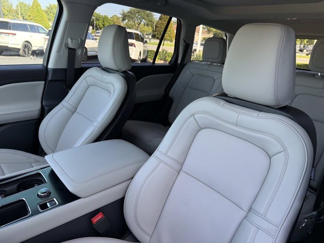 New 2026 Lincoln Aviator Reserve w/ Jet Appearance Package AWD/4WD image 13