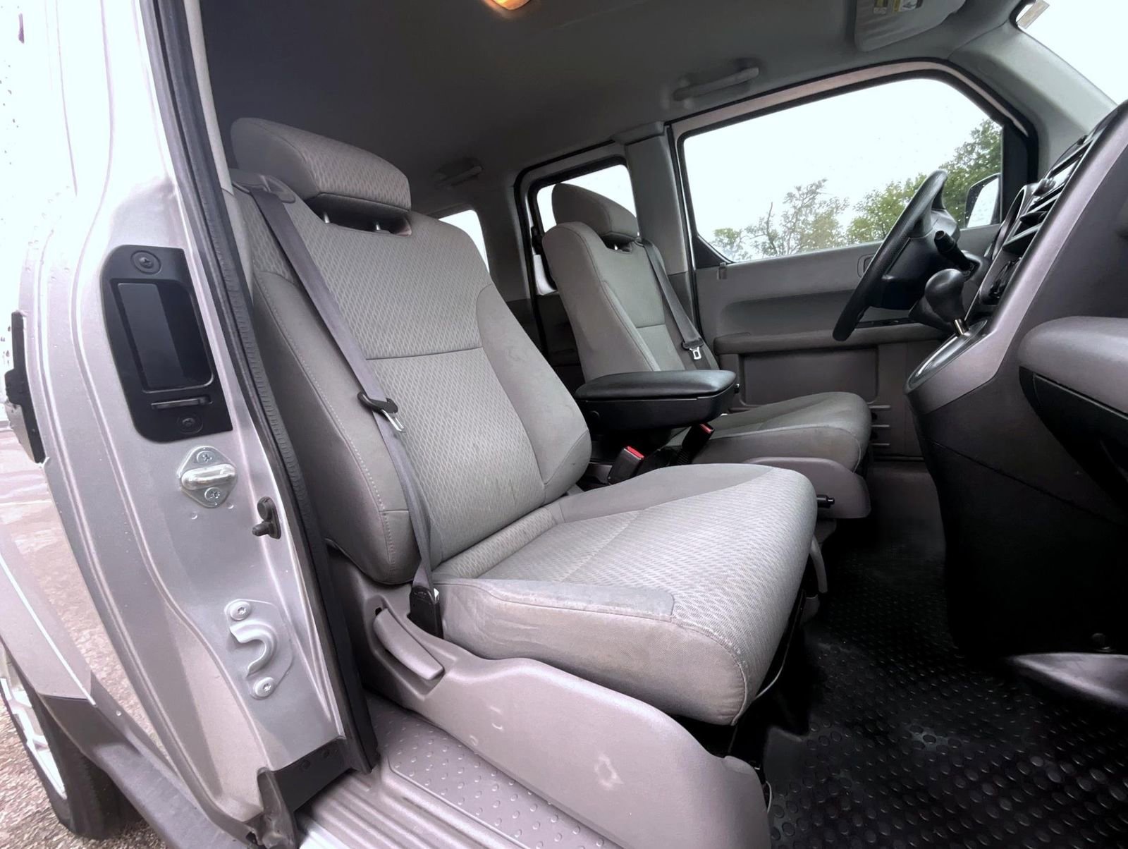 Used 2010 Honda Element LX image 17